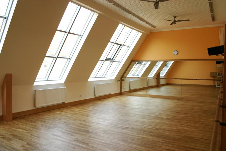studio1.jpg